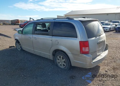 2008 Chrysler Town & Country Touring z USA, uszkodzony, nr VIN 2A8HR54PX8R711826